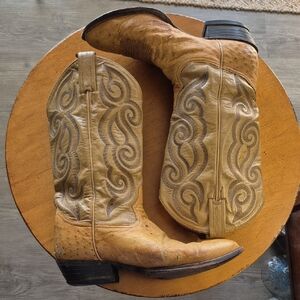 Tony Lama Half Quill Ostrich Leather Western Cowboy Boots with Embroidery. 9.5